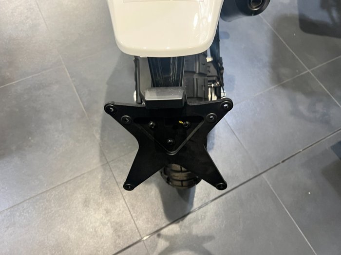 2025 Ducati DESERTX RALLY WHITE