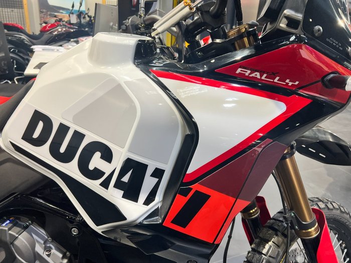 2025 Ducati DESERTX RALLY WHITE