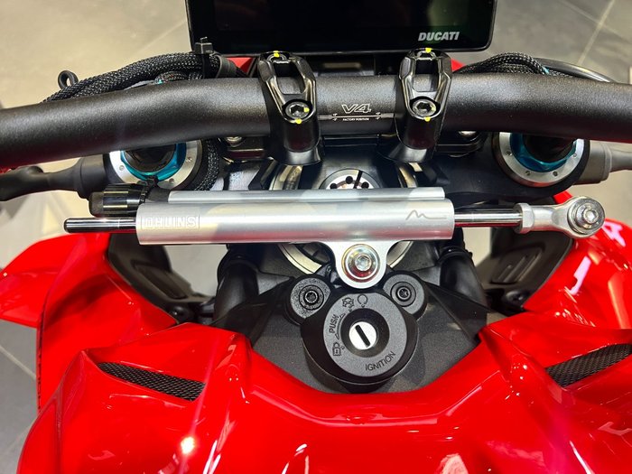 2026 Ducati STREETFIGHTER V4 RED