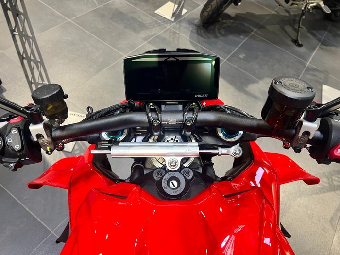 2026 Ducati STREETFIGHTER V4 RED