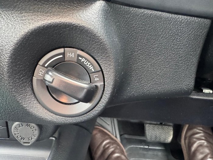 2024 Toyota Hilux SR