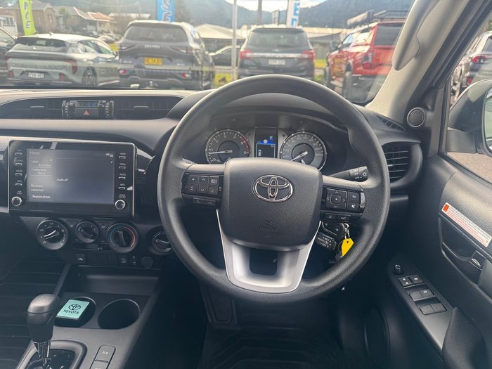 2024 Toyota Hilux SR