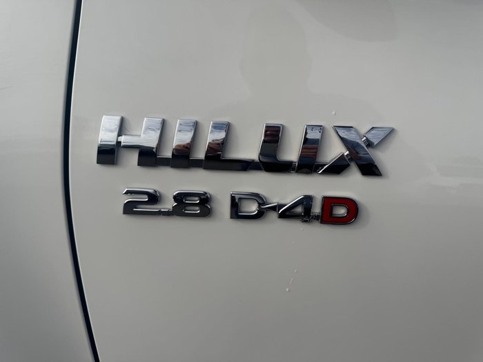 2024 Toyota Hilux SR