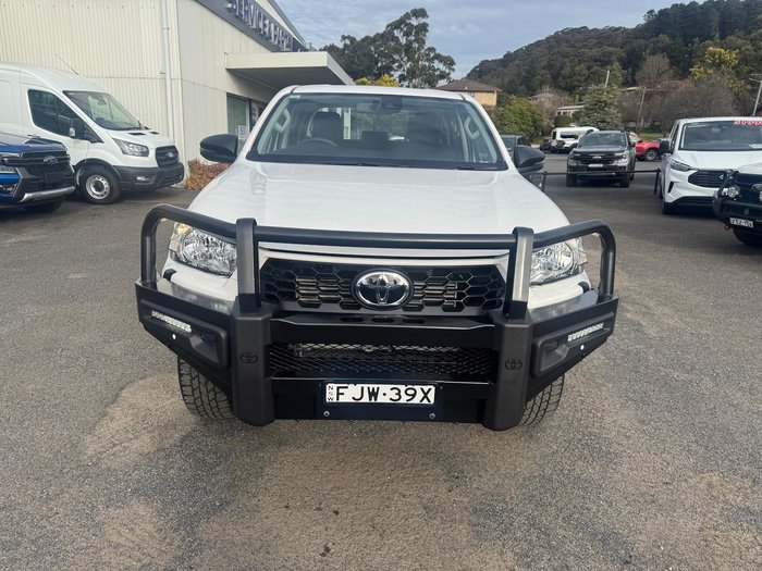 2024 Toyota Hilux SR