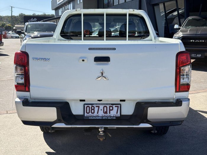 2021 Mitsubishi Triton GLX