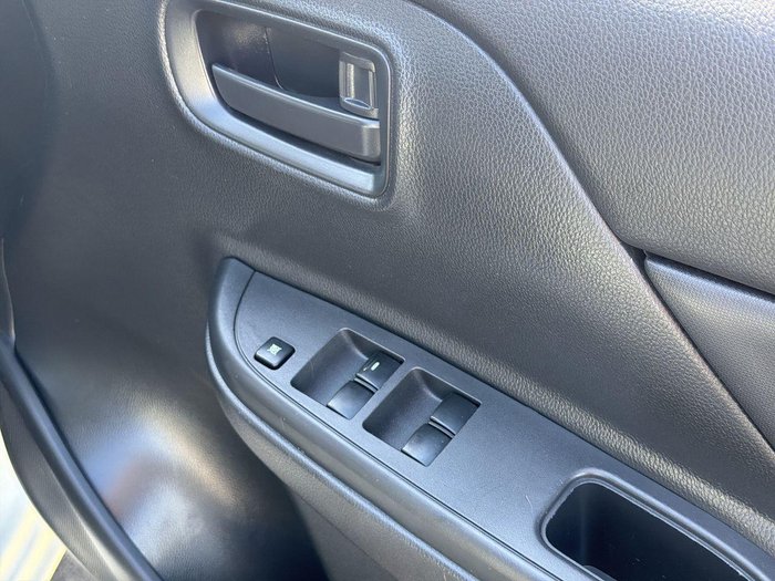 2021 Mitsubishi Triton GLX