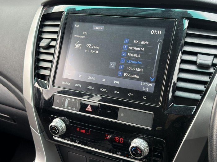 2023 Mitsubishi Pajero Sport GLX
