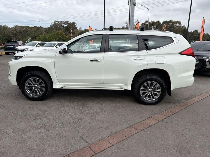 2023 Mitsubishi Pajero Sport GLX