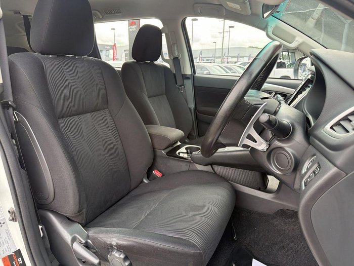 2023 Mitsubishi Pajero Sport GLX