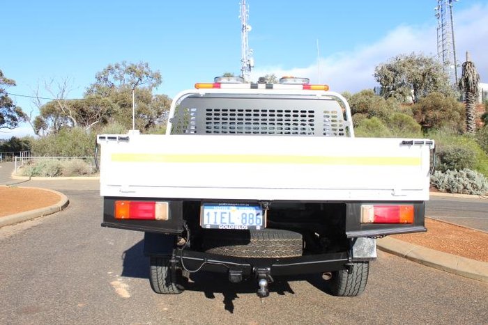2023 Toyota Hilux SR