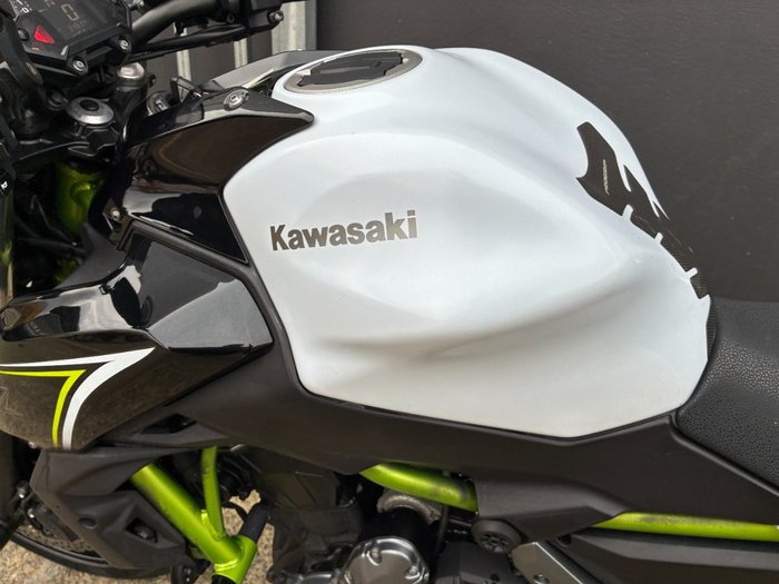 2017 Kawasaki Z650L WHITE
