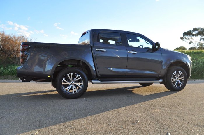 2025 Isuzu D-MAX