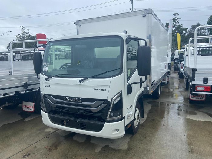 2026 Isuzu Nnr 45 150 Nnr 45-150 Dt34 Vanpack