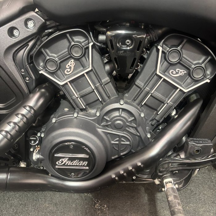 2022 Indian SCOUT ROGUE BLACK SMOKE
