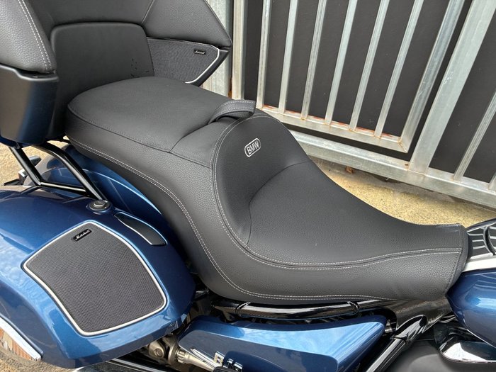 2024 BMW Motorrad R 18 TRANSCONTINENTAL BLUE