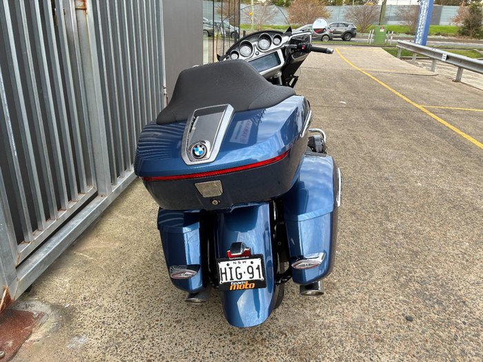 2024 BMW Motorrad R 18 TRANSCONTINENTAL BLUE