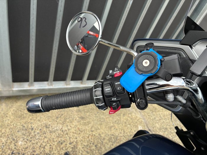 2024 BMW Motorrad R 18 TRANSCONTINENTAL BLUE