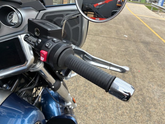 2024 BMW Motorrad R 18 TRANSCONTINENTAL BLUE