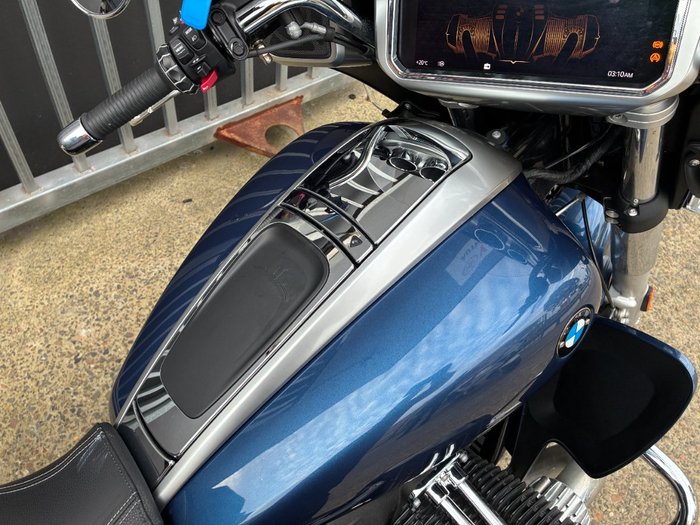 2024 BMW Motorrad R 18 TRANSCONTINENTAL BLUE