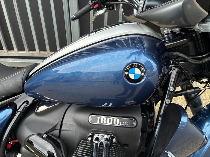 2024 BMW Motorrad R 18 TRANSCONTINENTAL BLUE