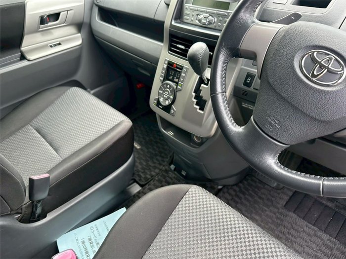 2008 Toyota Noah