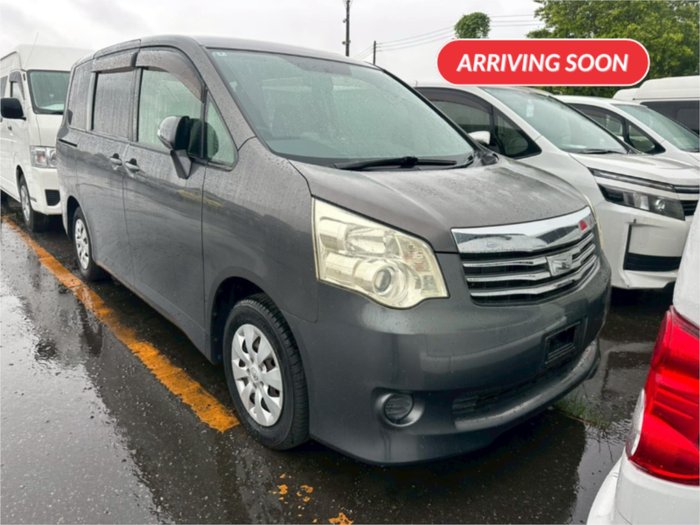 2010 Toyota Noah