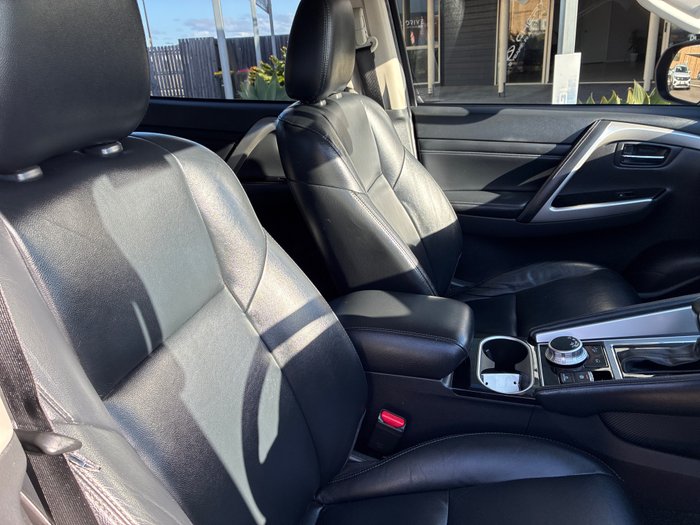 2022 Mitsubishi Pajero Sport Exceed