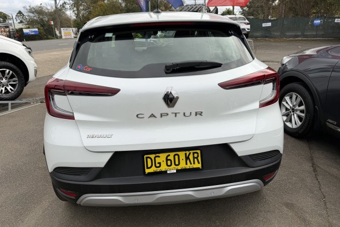 2023 RENAULT CAPTUR LIFE