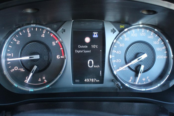 2022 Toyota Hilux SR