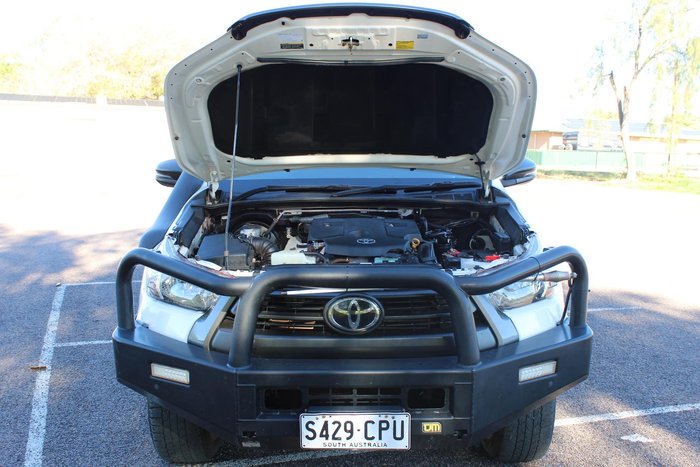 2022 Toyota Hilux SR