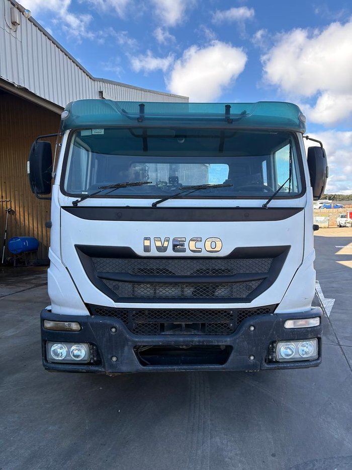 2012 Iveco Acco F2350G 280