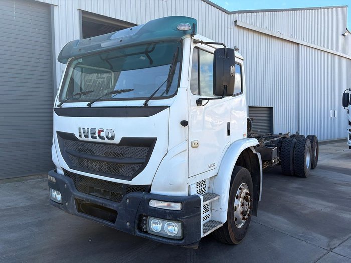 2012 Iveco Acco F2350G 280