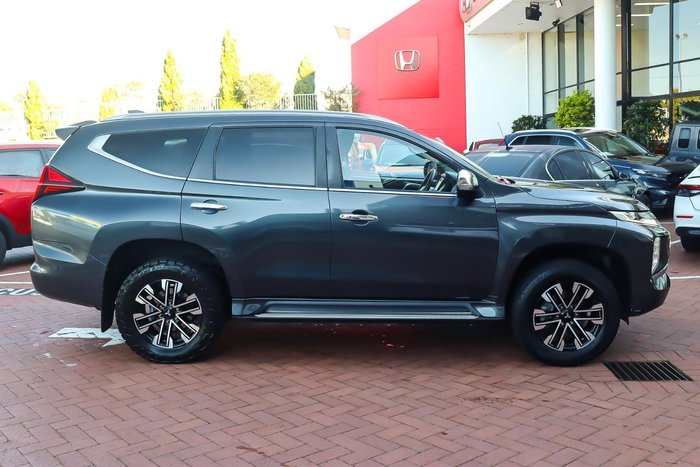 2022 Mitsubishi Pajero Sport GLS