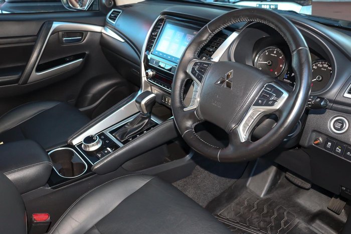 2022 Mitsubishi Pajero Sport GLS