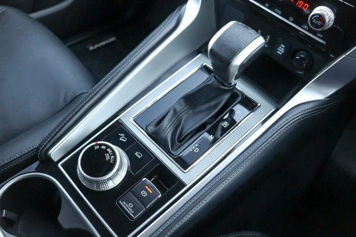 2022 Mitsubishi Pajero Sport GLS