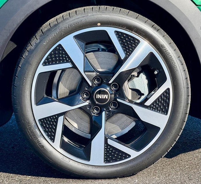 2026 MINI Cooper S Favoured