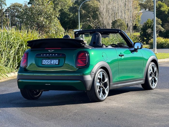 2026 MINI Cooper S Favoured