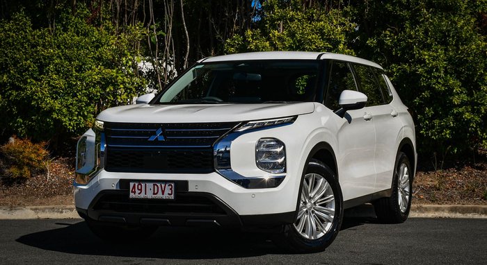 2021 Mitsubishi Outlander ES