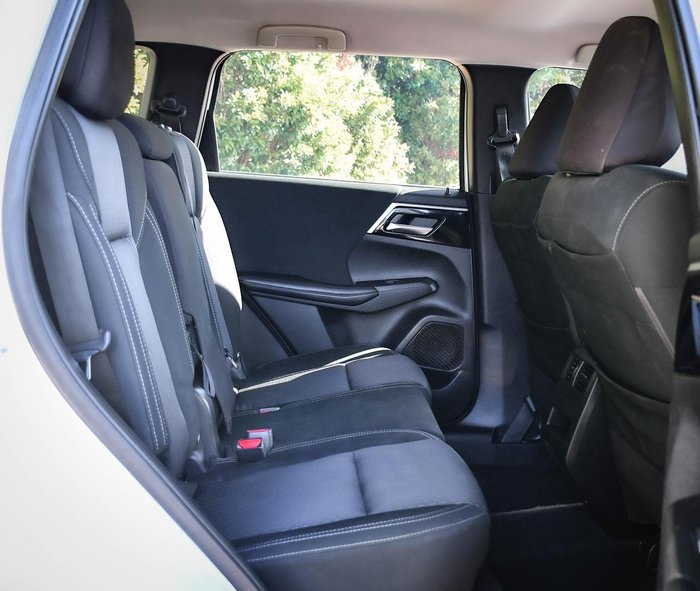 2021 Mitsubishi Outlander ES
