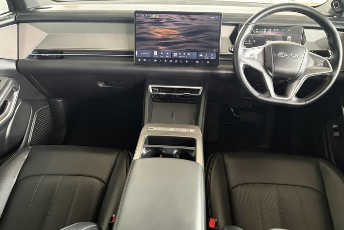 2025 BYD SEALION 8 Dynamic FWD