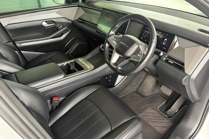 2025 BYD SEALION 8 Dynamic FWD