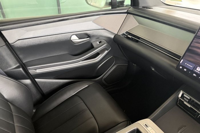 2025 BYD SEALION 8 Dynamic FWD
