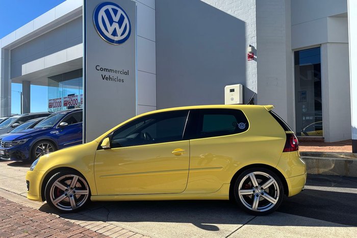 2008 Volkswagen Golf GTI Pirelli