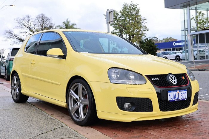 2008 Volkswagen Golf GTI Pirelli