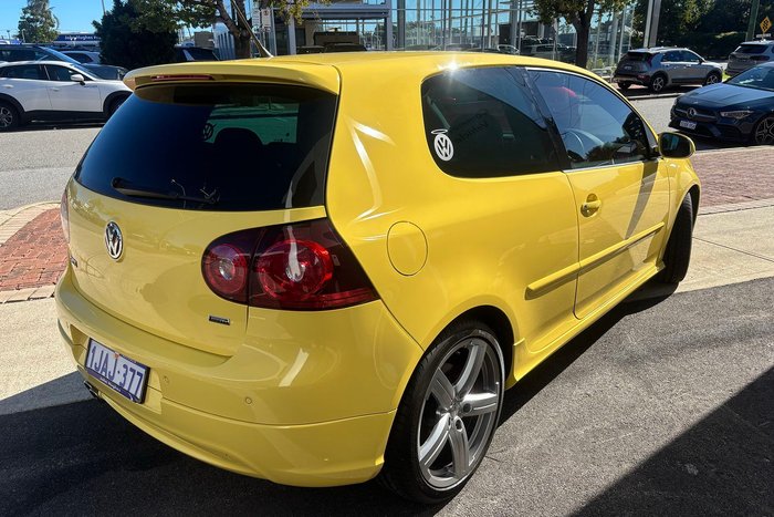 2008 Volkswagen Golf GTI Pirelli