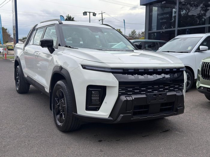 2026 KGM Musso EV 2WD Black Edge