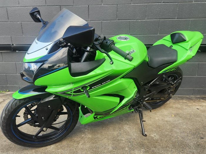 2012 Kawasaki NINJA 250R (EX250) GREEN