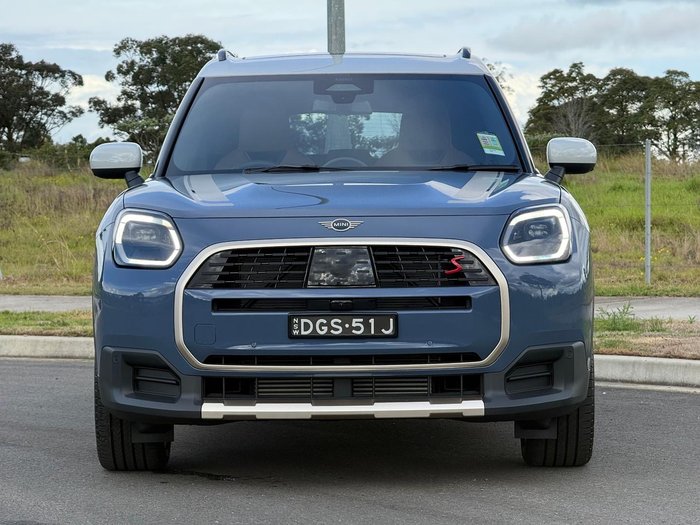 2025 MINI Countryman S Favoured