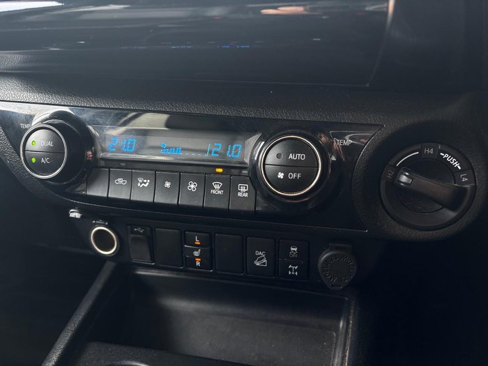 2023 Toyota Hilux Rogue