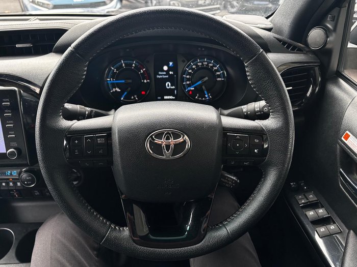 2023 Toyota Hilux Rogue